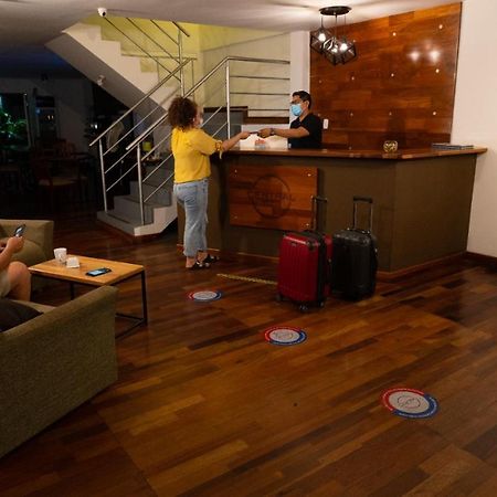 Central Bed & Breakfast Iquitos Exteriör bild